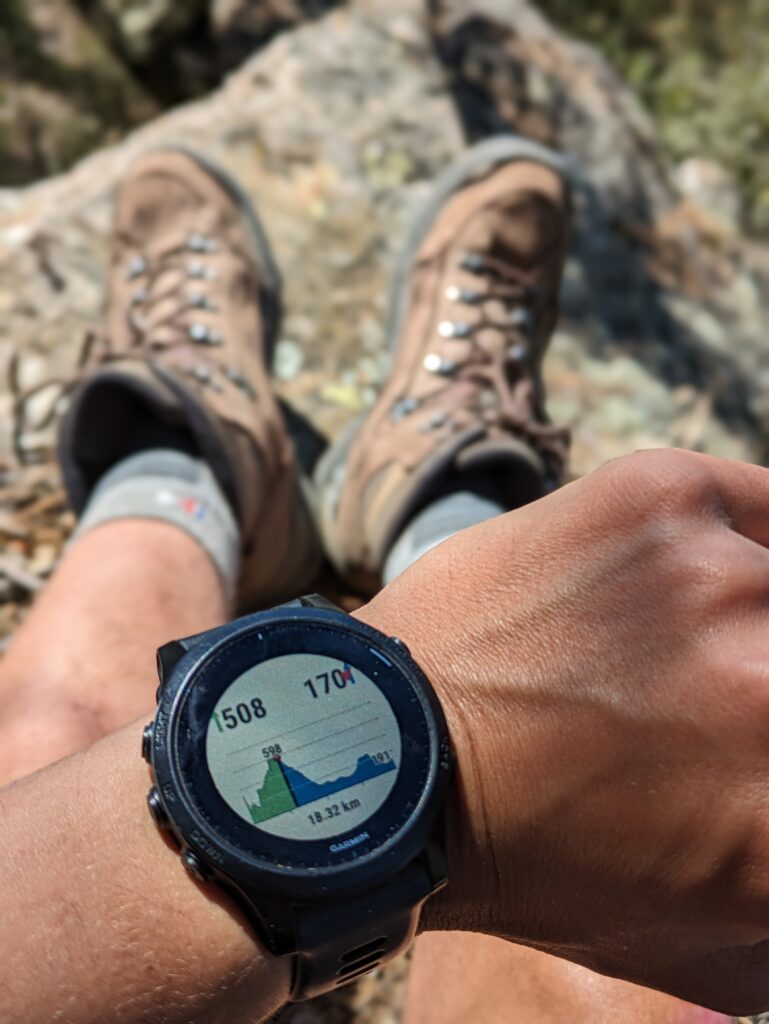 Les meilleures montres GPS randonnée & trekking 2026