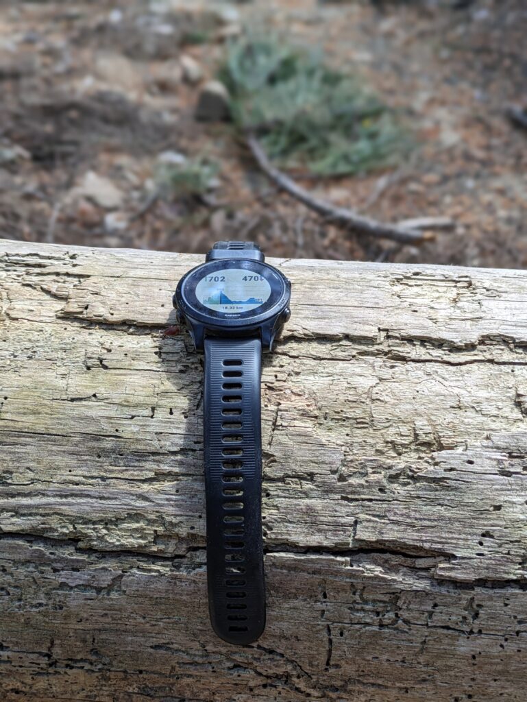 Les meilleures montres GPS randonnée & trekking 2026