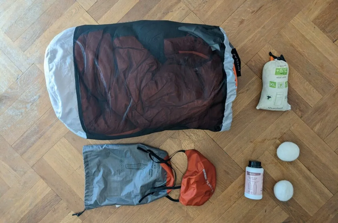 Entretenir et laver son sac de couchage en duvet