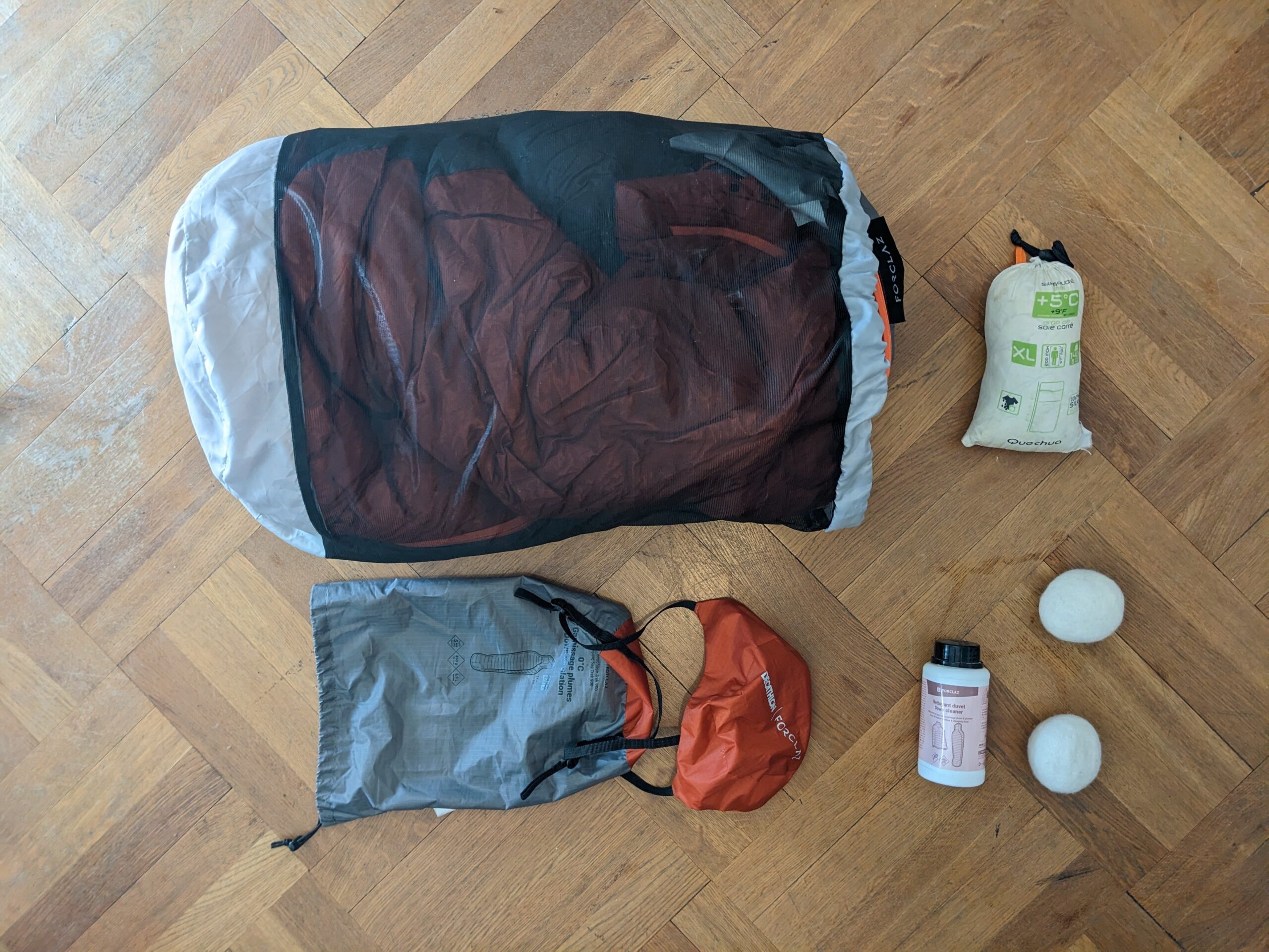 Entretenir et laver son sac de couchage en duvet