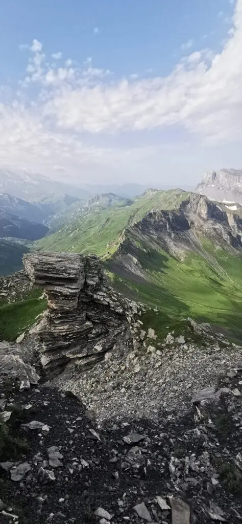 Le Tour des Aiguilles Rouges en 3 jours par la crête de Villy