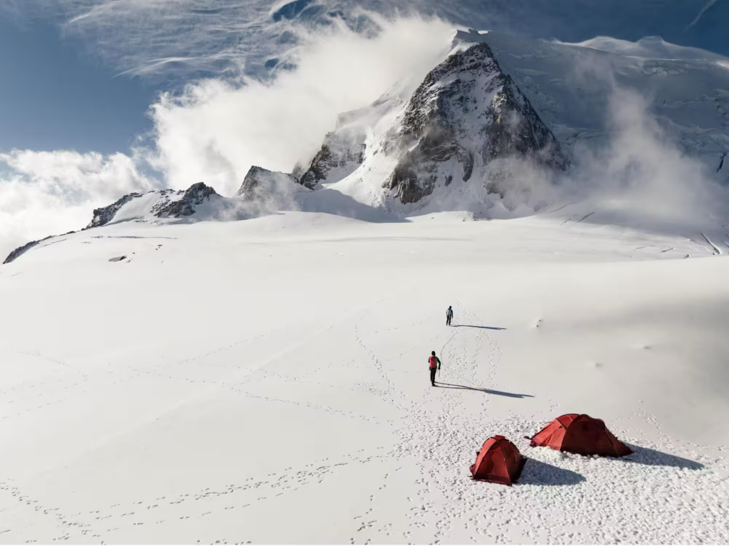 Les meilleures tentes hiver 4 saisons : comparatif 2025