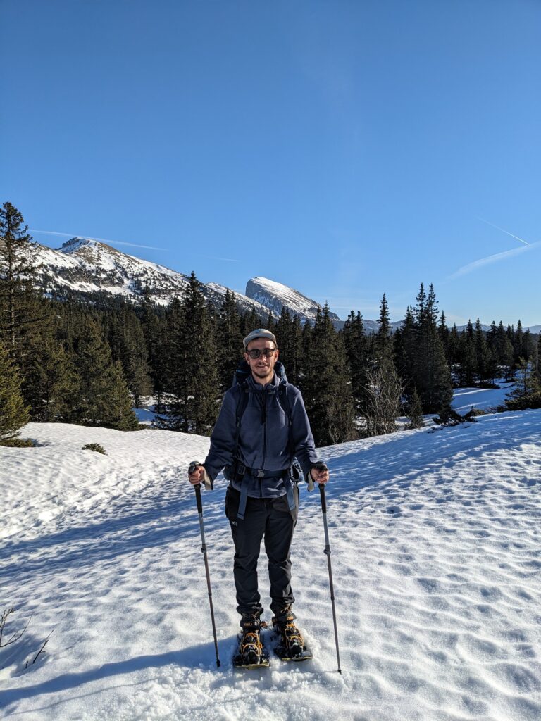 Quelles chaussures utiliser avec des raquettes à neige ? — Les meilleures raquettes à neige : comparatif 2026 (photo 2)