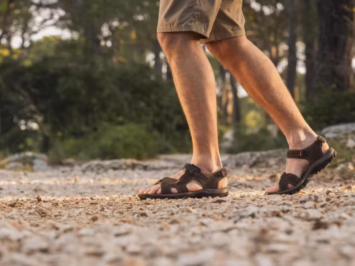 Les meilleures sandales randonnée et trekking : comparatif 2026