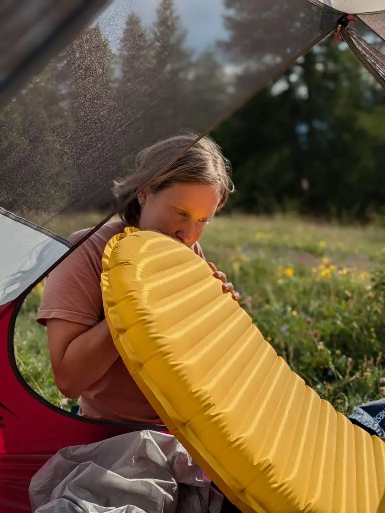Matelas Thermarest NeoAir XLite NXT gonflé au bivouac