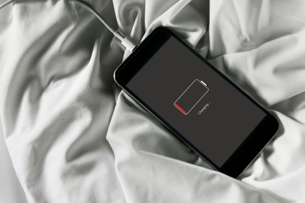 Charger son téléphone en randonnée : 5 conseils