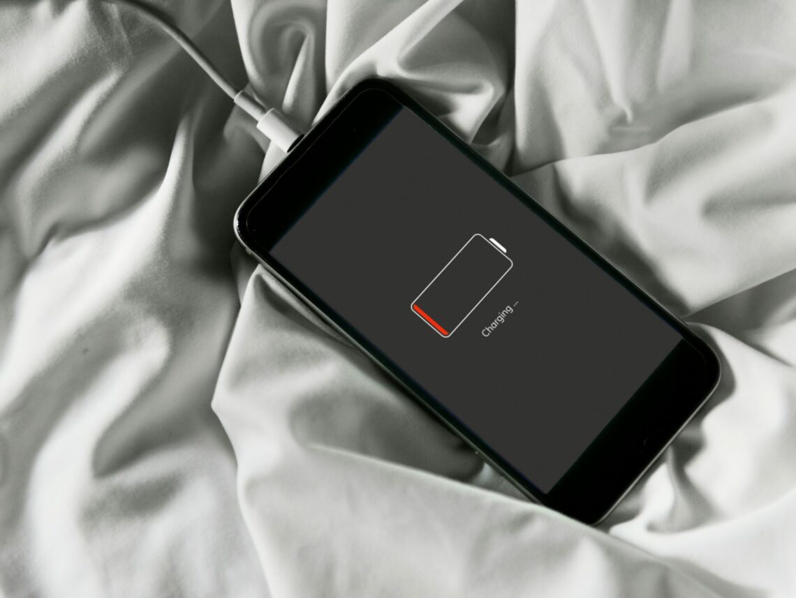Charger son téléphone en randonnée : 5 conseils