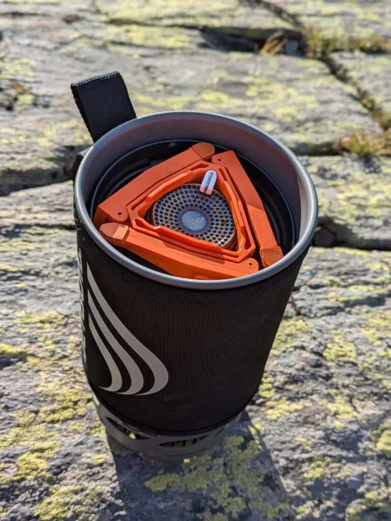 Réchaud Jetboil Flash en fonctionnement au bivouac